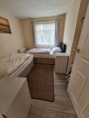 230 Glan Gwna